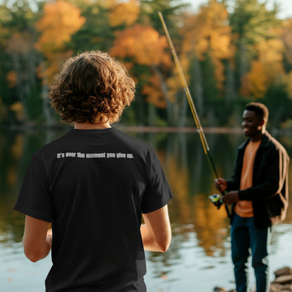 Akirametara Soko de Owari: Never Give Up Japanese Proverb T-Shirt- Dark Edition
